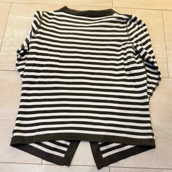 Mel & Lisa Asymmetrical Green Cream Stripes Cotton Sweater Diagonal Buttons V SM - Picture 2 of 9